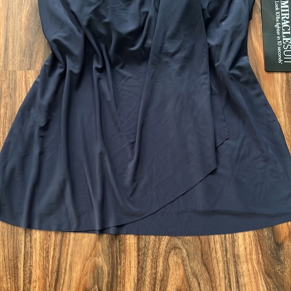 Miraclesuit Illusionist Ursula Underwire Tankini Top, DD Cup - Picture 8 of 16